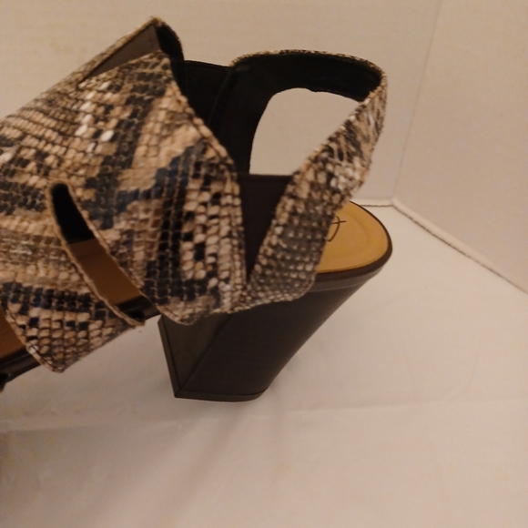 Thick Chunky Heel Sandals - Picture 10 of 12